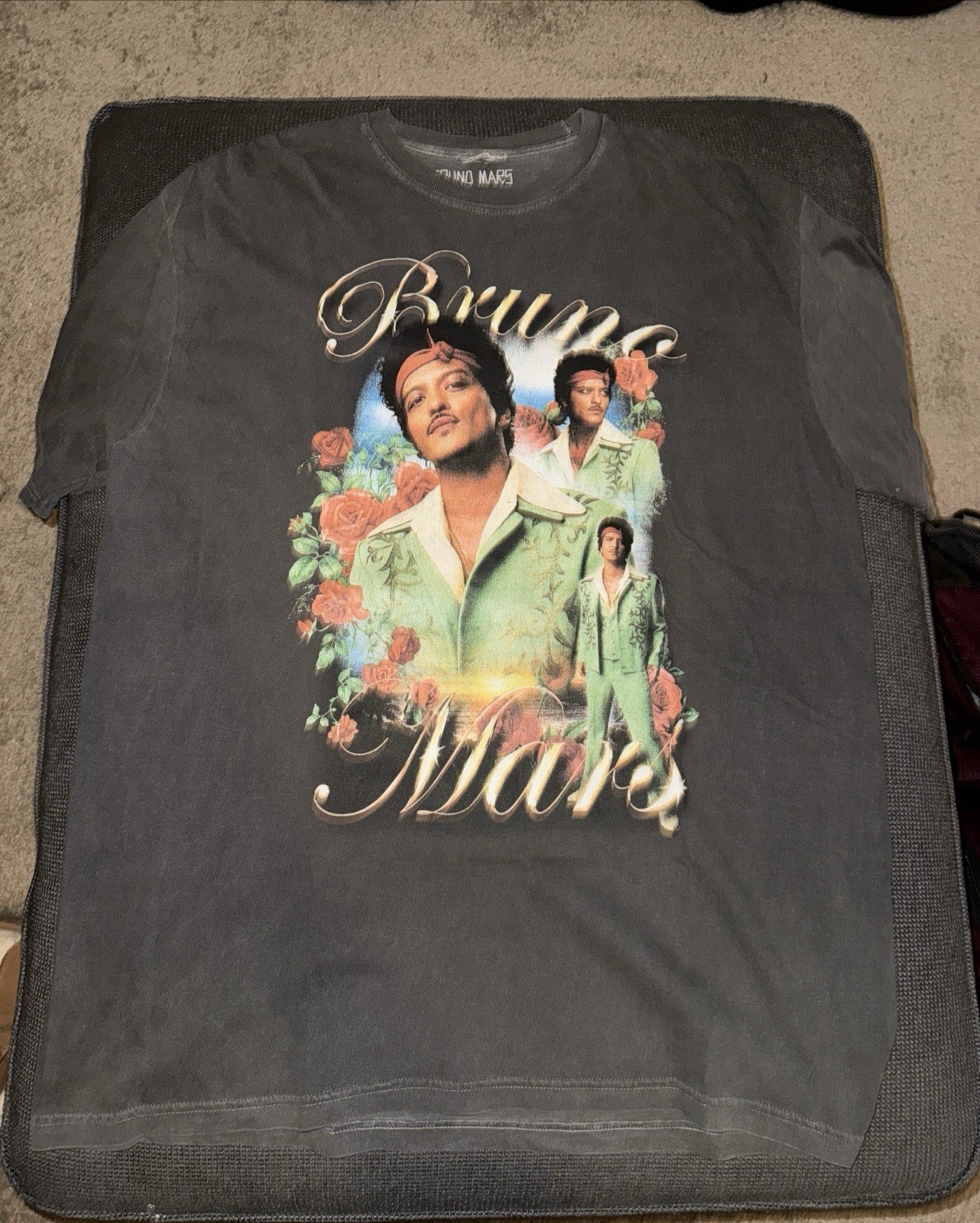 Bruno Mars Romantic Tour OFFICIAL 2026 XL Extra Large Short Sleeve T-Shirt Grey gallery