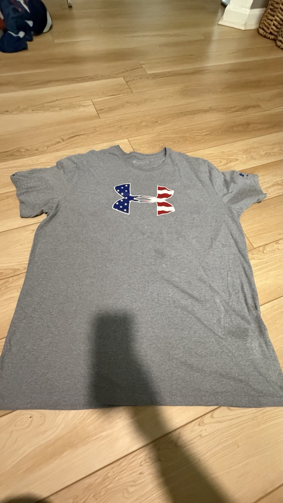 Under Armour Men’s Gray USA Flag Graphic Logo Crew Neck Short Sleeve T-Shirt 2XL gallery