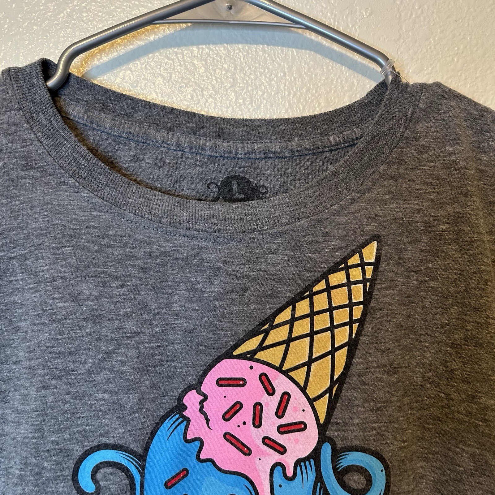 Mark Hoppus Blink 182 Octopus Ice Cream Cone Shirt Large HMNIM Cherry Band BG20 gallery