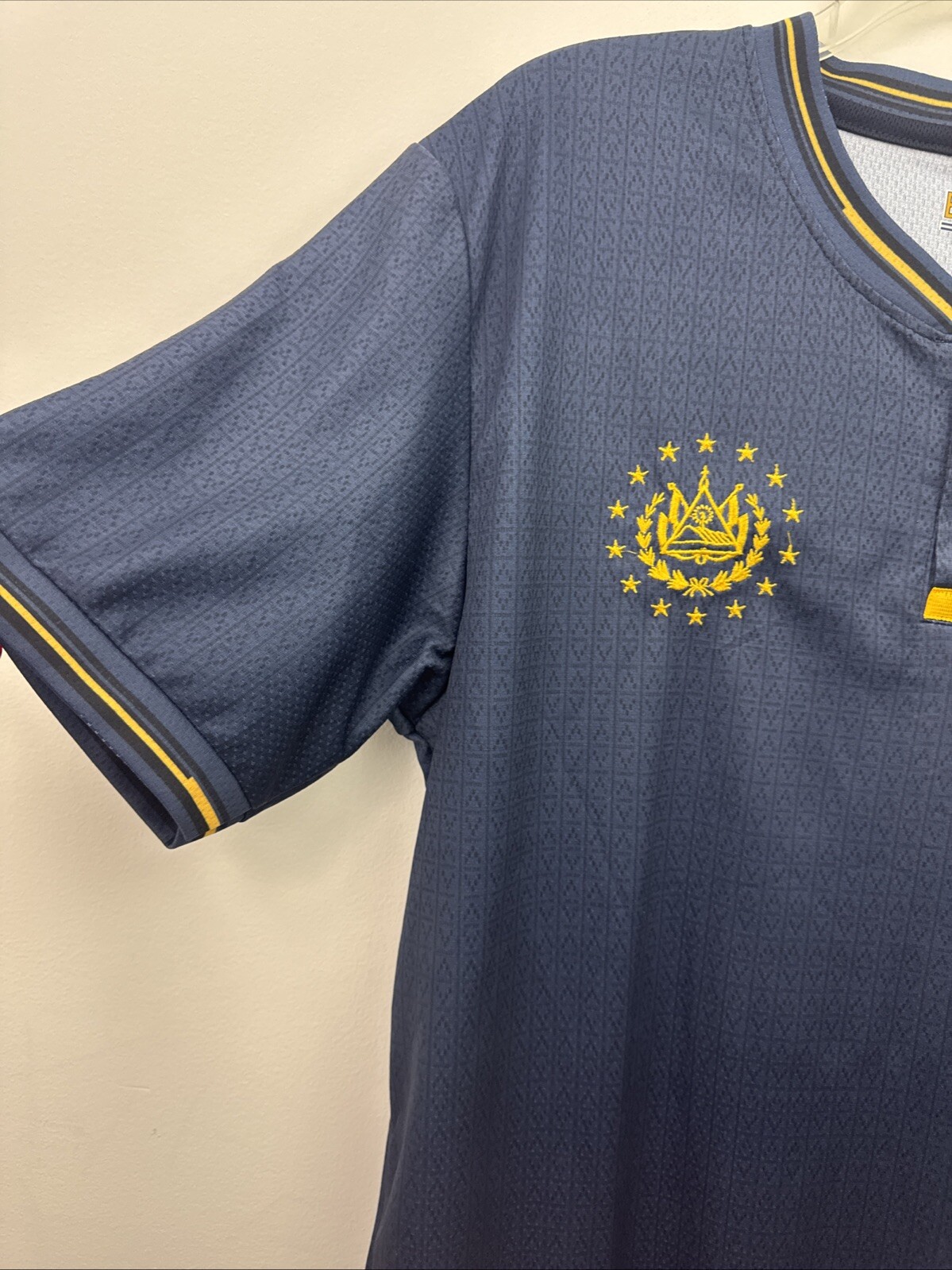 El Salvador Camisas Talla XL gallery