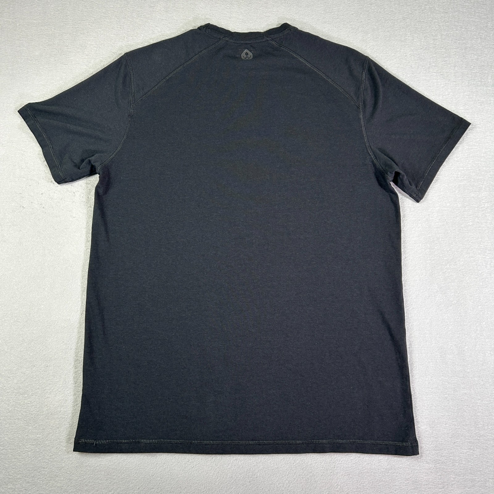 Tasc Performance Men's T-shirt Medium M Black Bamboo Short Sleeve Crew Bamco gallery