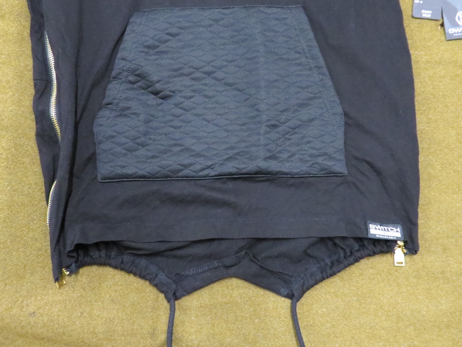 SWITCH REMARKABLE Men's Black XL T-Shirt Cotton Quilted Pocket Side Zippers gallery