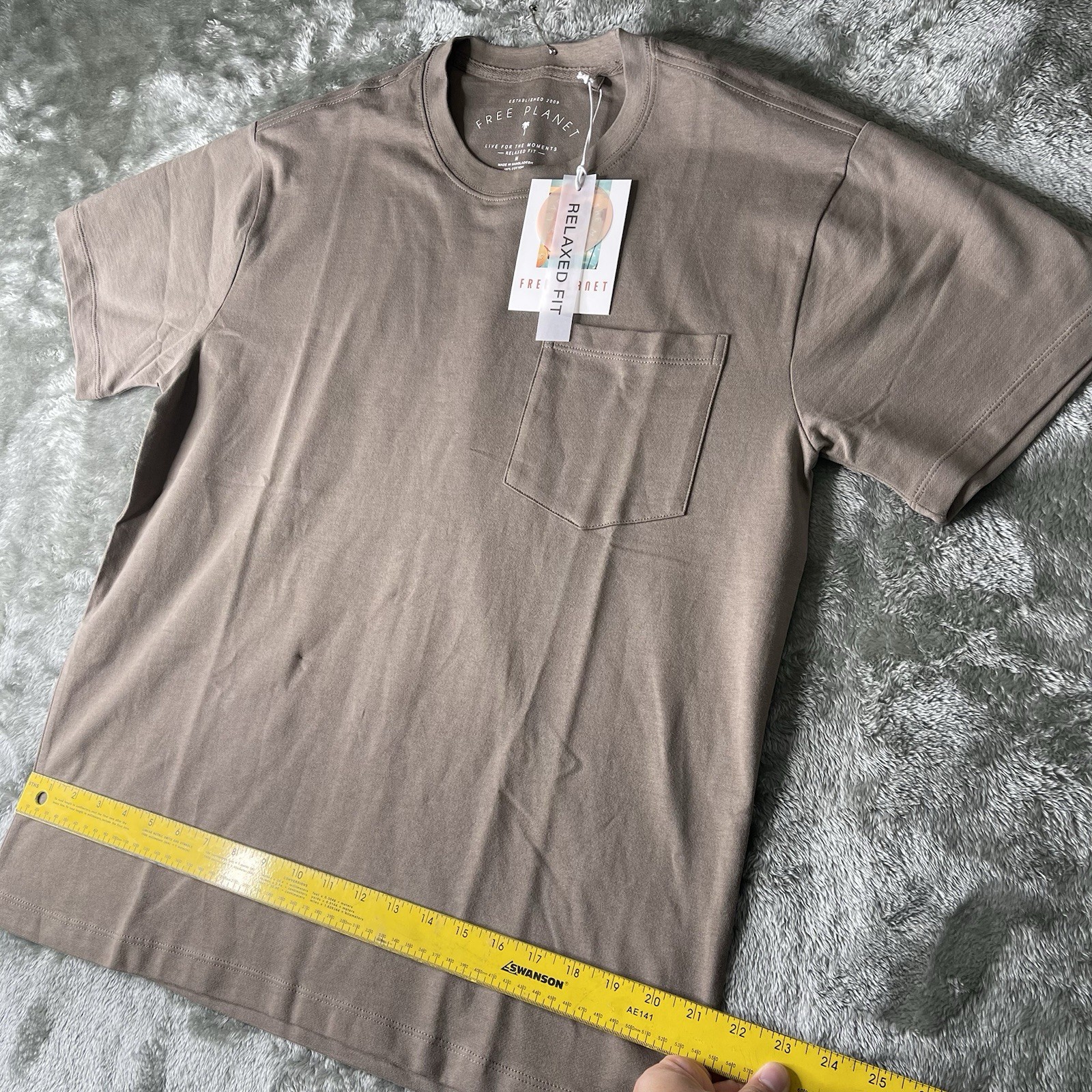 Free Planet Relaxed Fit Tshirt Size Medium Color Brown Streetwear NWT gallery