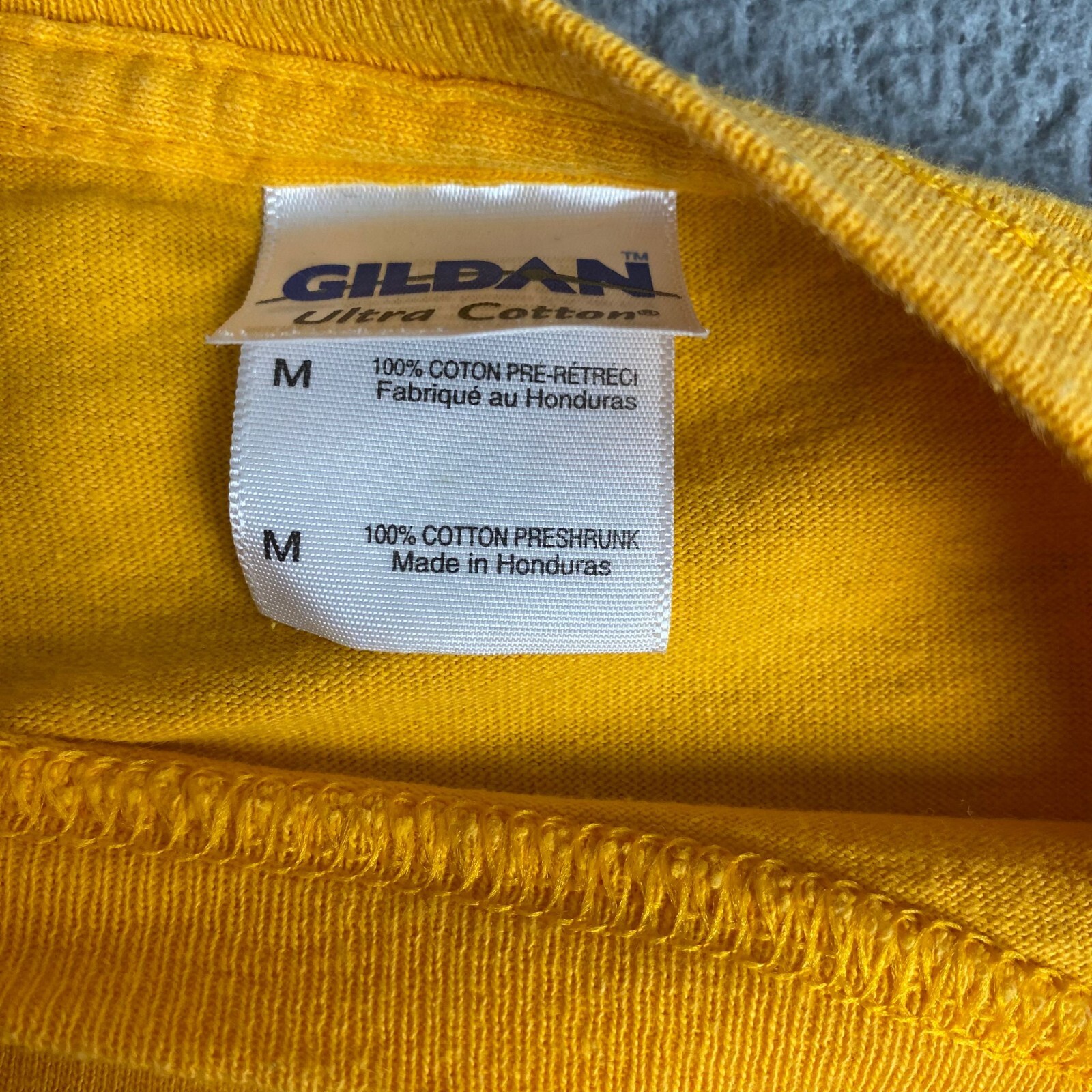 Gildan Mens size M Heavy Cotton Preshrunk T Shirt short Sleeve Crew Neck Yellow gallery