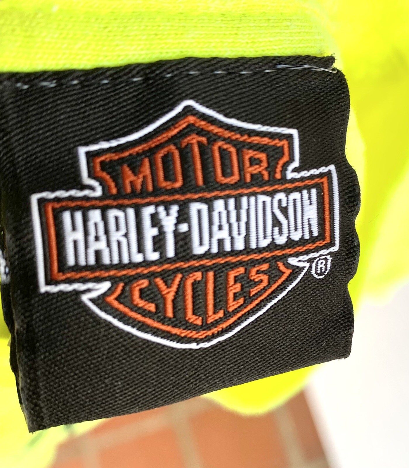 Men’s 2015 Harley Davidson Of U.A.E. Dubai Neon Green T-Shirt sz XL gallery