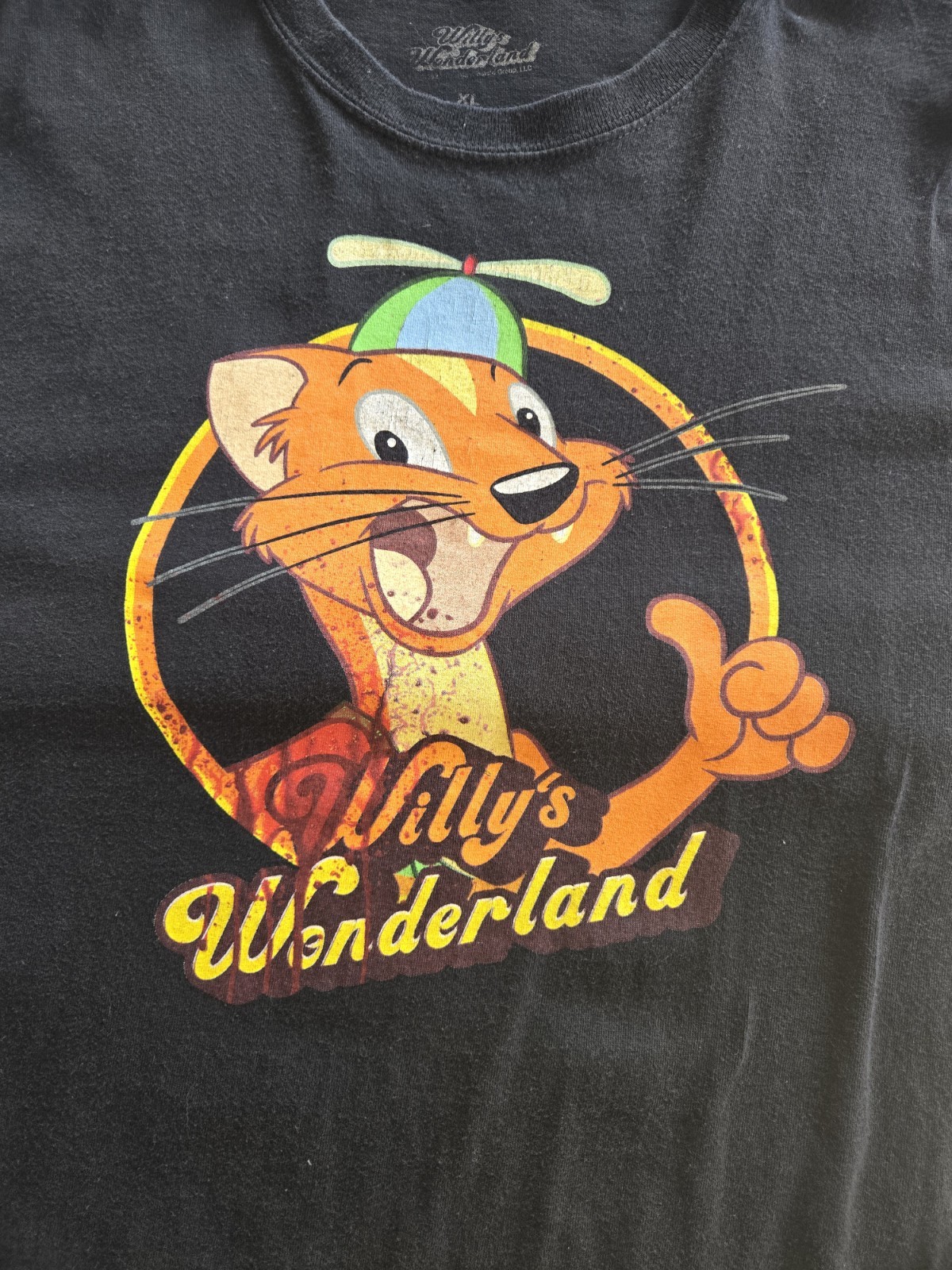 Spencer's Willy's Wonderland T-Shirt Size XL Pet And Smoke Free Home gallery