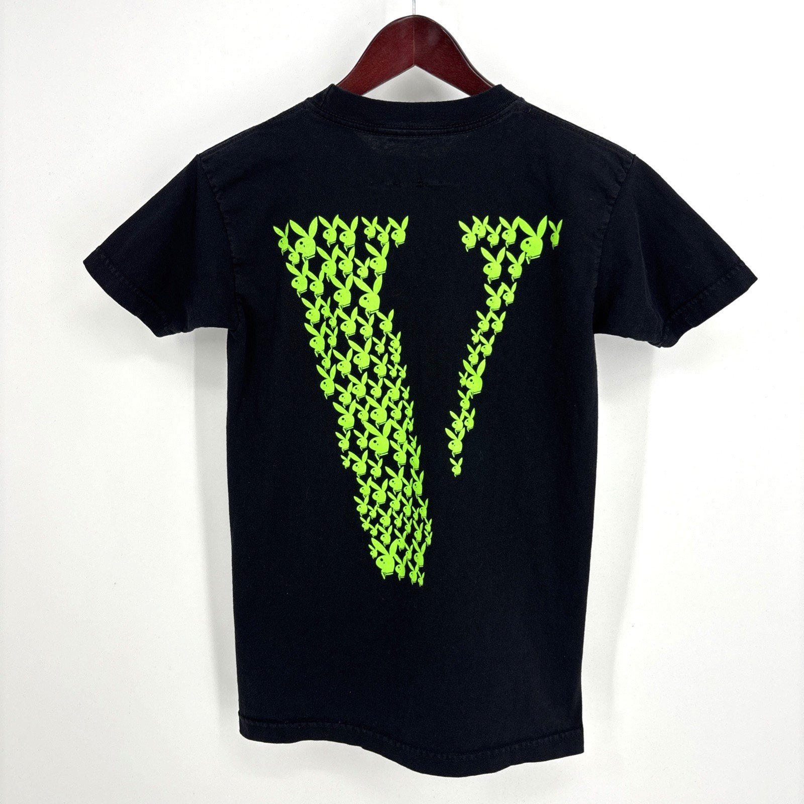Vlone x Playboi Carti Green Tee Size Small 100% Authentic Playboy gallery