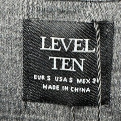 Men’s S Charcoal Long Sleeve Performance Shirt Stretch Athletic NWT Level Ten