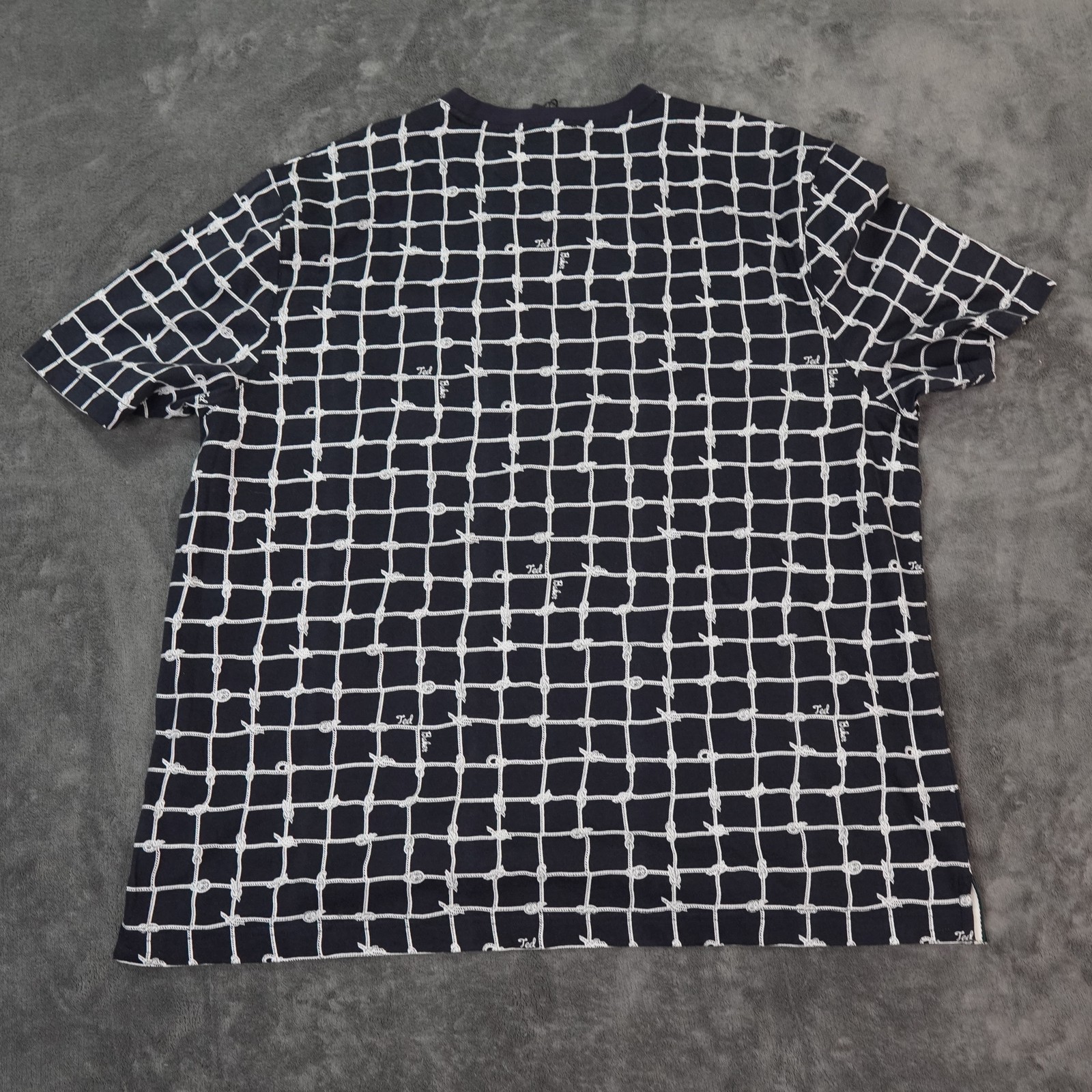 Ted Baker Shirt Mens Extra Large Knot Grid Pattern Crewneck Tee gallery