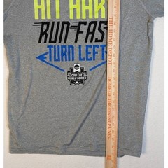 Under Armour Loose 2017 Men’s Baseball College World Series T-Shirt Size Small
