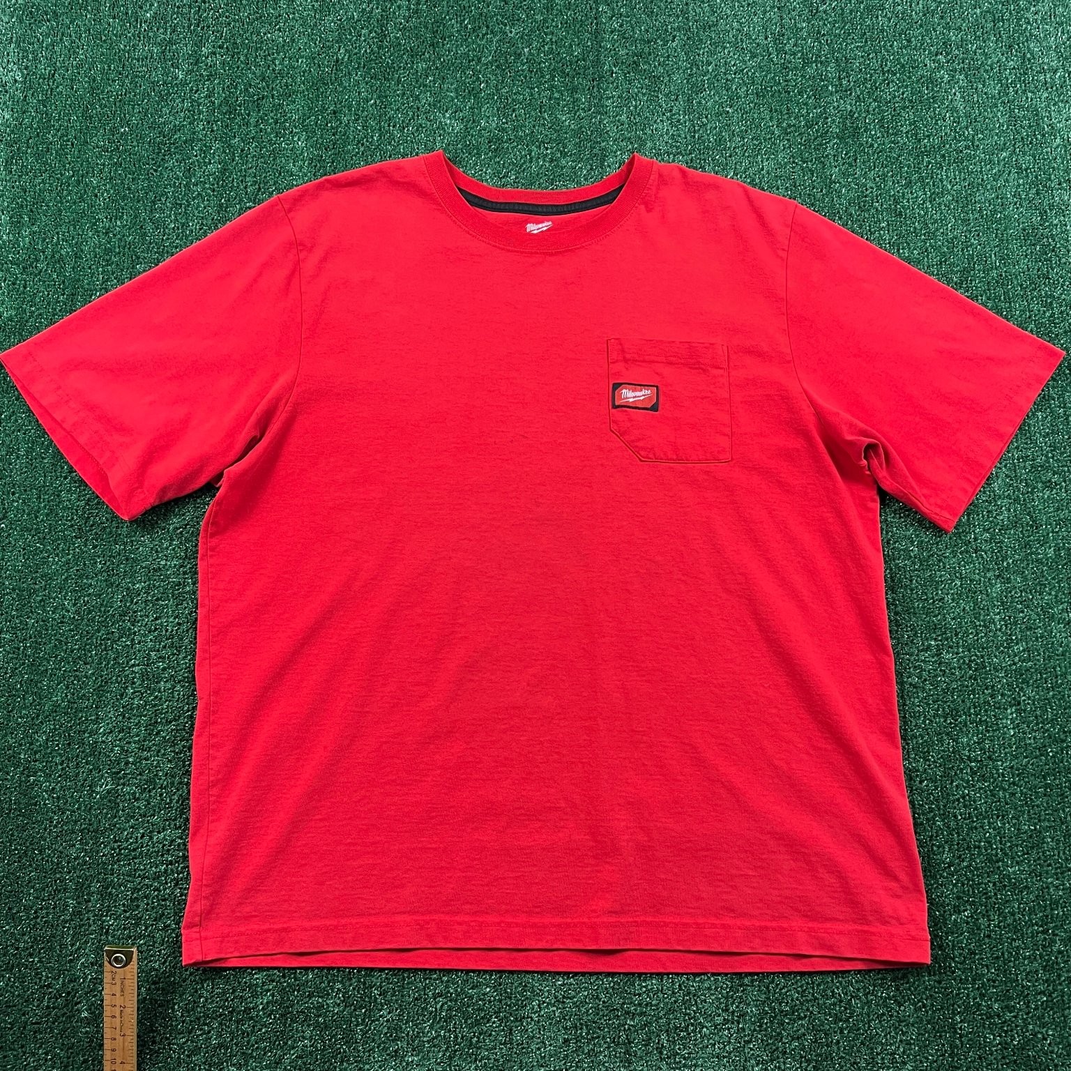 Milwaukee T-Shirt Men's 2XL Red Short Sleeve Pocket Workwear Crewneck Cotton gallery