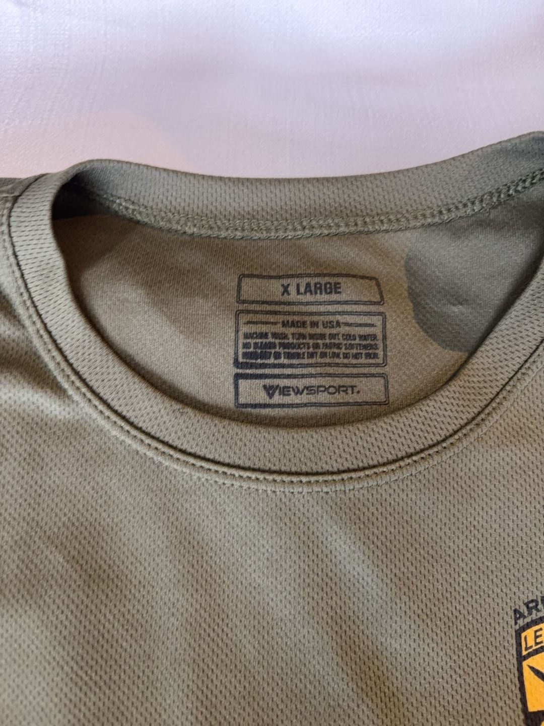 Army ROTC Men Leadership Excellence Crest Logo Green T-Shirt Size Small NEW gallery