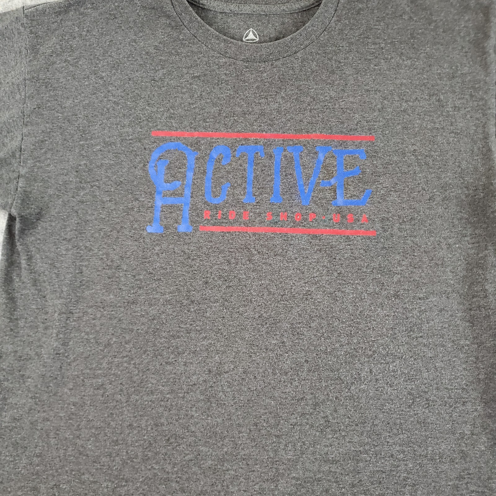 Active Shirt Mens Large Gray Crew Neck Short Sleeve Graphic Stretch Pullover gallery