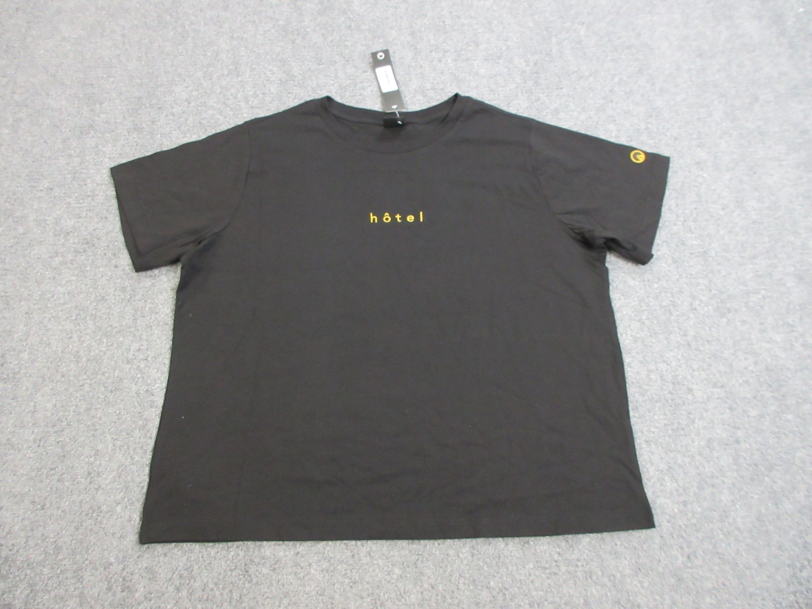 UNKNWN Hotel Shirt Mens XL Black Minimalist Embroidered Tee Modern Streetwear gallery