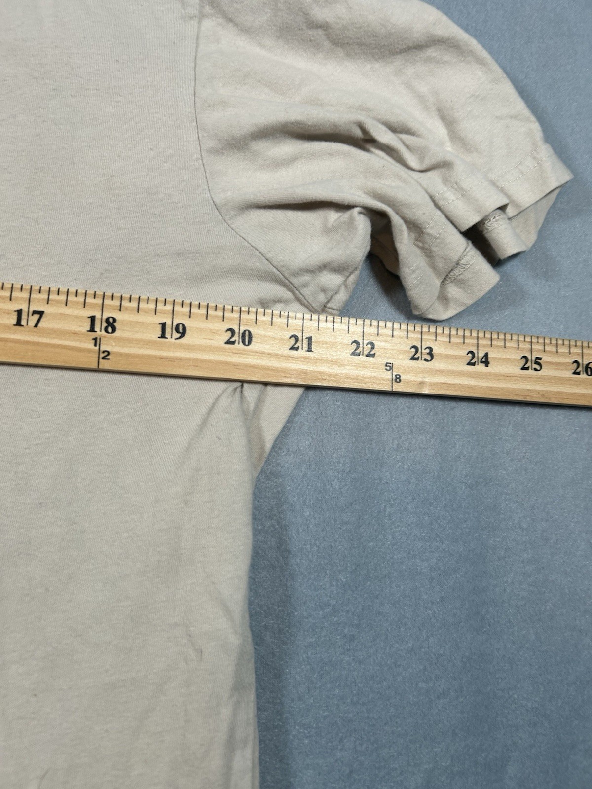 Levis Logo classic Shirt mens Large Tan Beige Logo Modern EUC cotton gallery