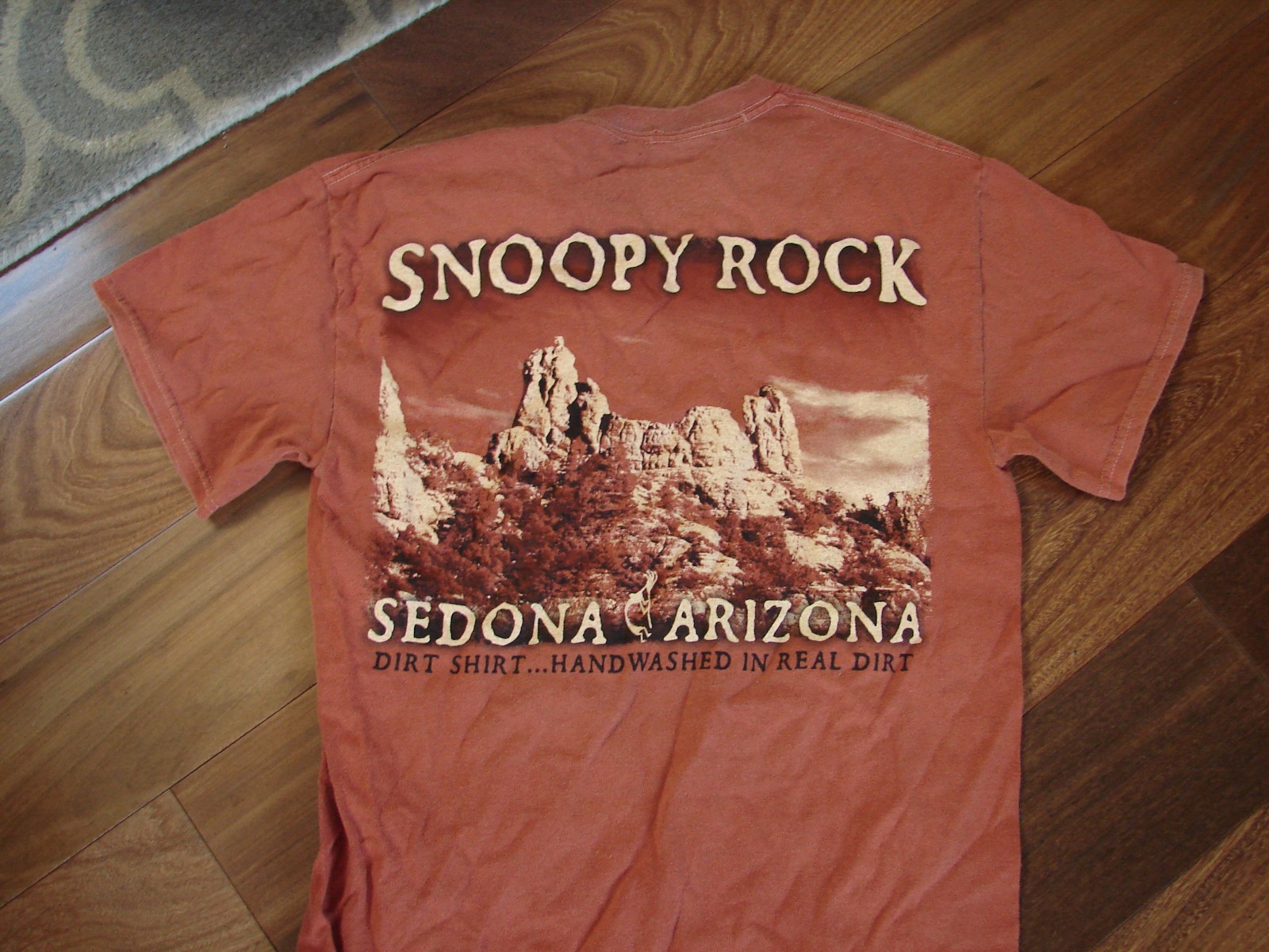 Real Dirt Shirt Sedona Arizona Snoopy Rock Graphic Tee USA Made Size Small gallery