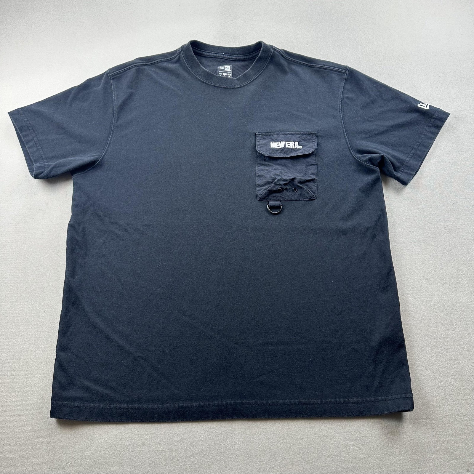 New Era T-Shirt Mens XS Black Utility D-Ring Cargo Pocket Oversized Short Sleeve
