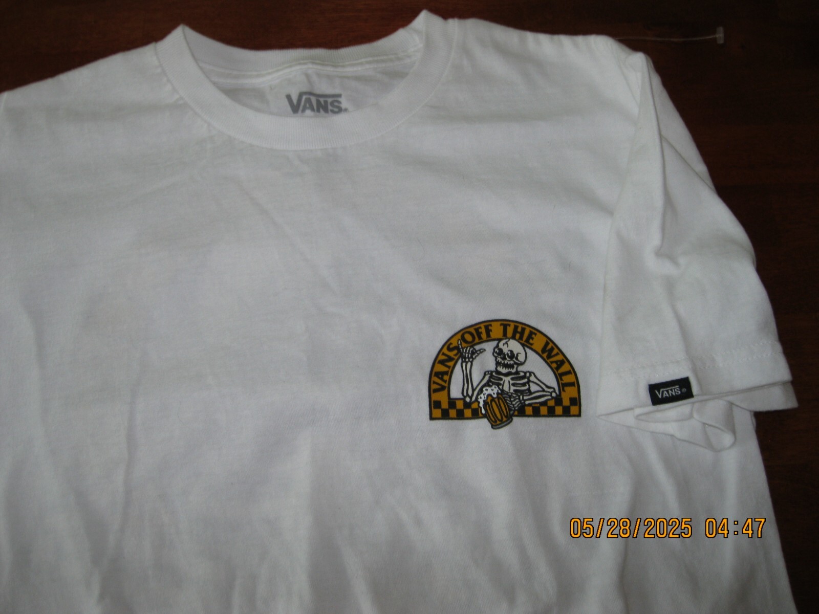 NWOT Vans Off the Wall Chillin Since 1966 Men Shirt Size SMALL Classic Fit gallery