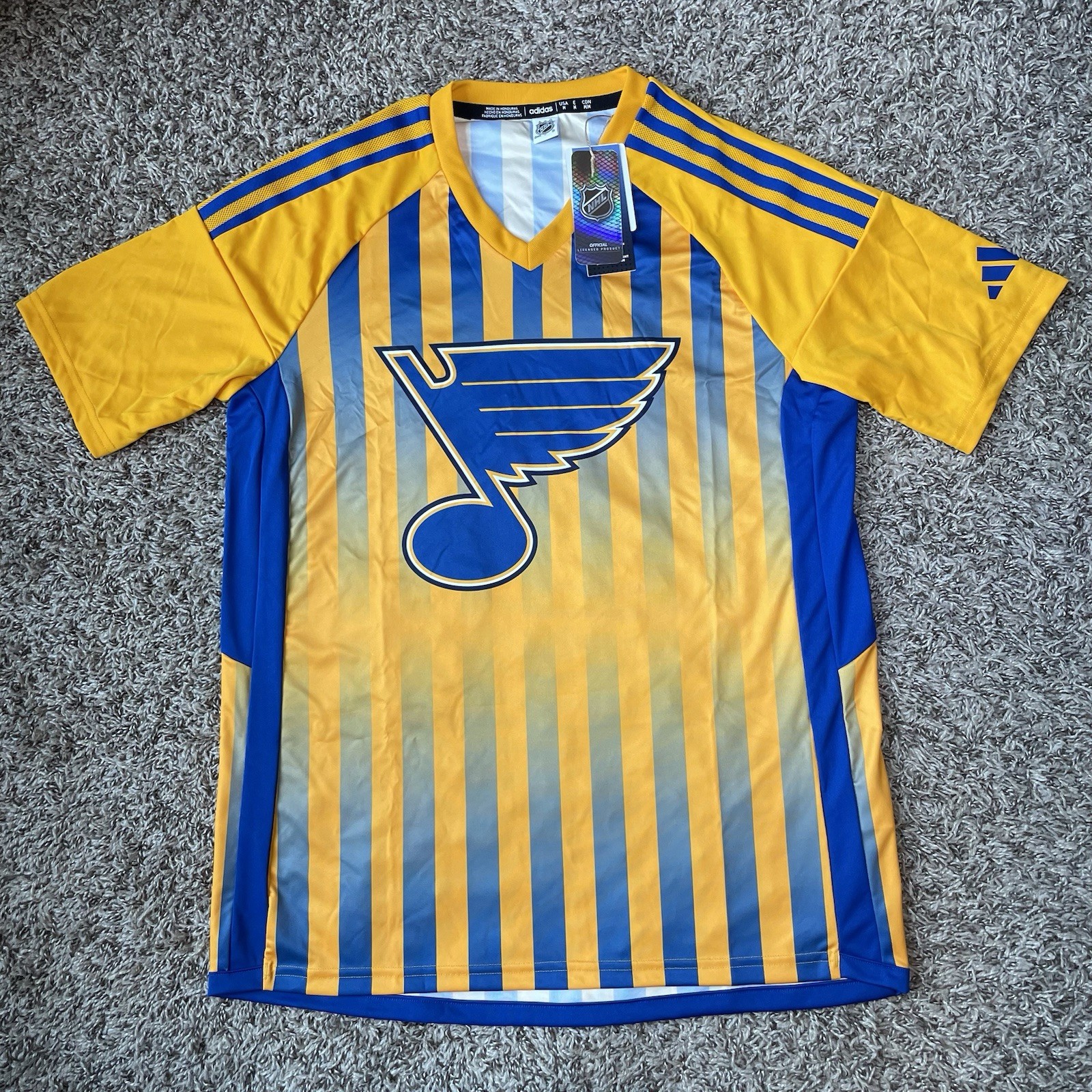 Adidas St Louis Blues Soccer Themed Shirt NHL Mens Medium Yellow Blue IP8095 NEW