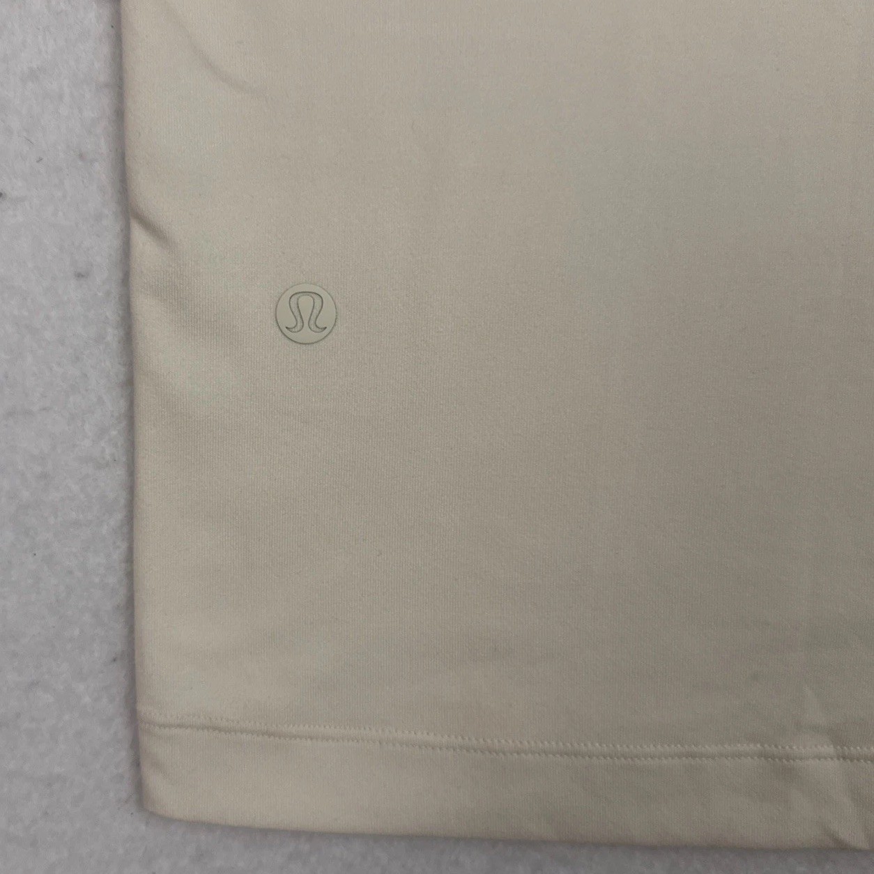 Lululemon Fundamental Tee Mens Large Bone Performance Gym Yoga Training Shirt gallery