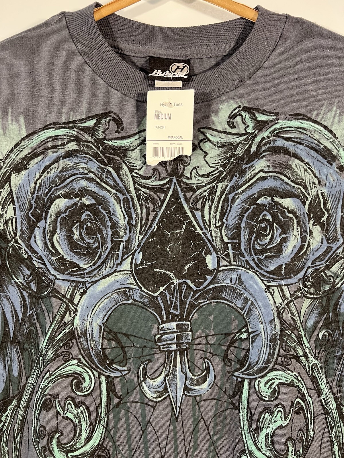 VTG Y2K Hybrid Tees T Shirt Gothic Tribal Graphic Roses fleur-de-lis Men’s Sz M gallery