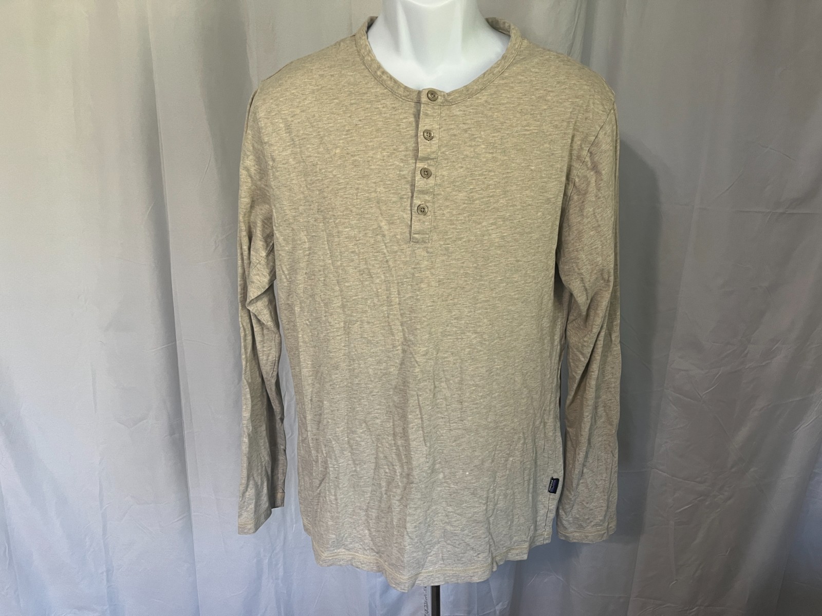 🏔️ Patagonia Men’s Cream Flecked Long Sleeve Henley T-Shirt Medium M EUC 🌿 gallery