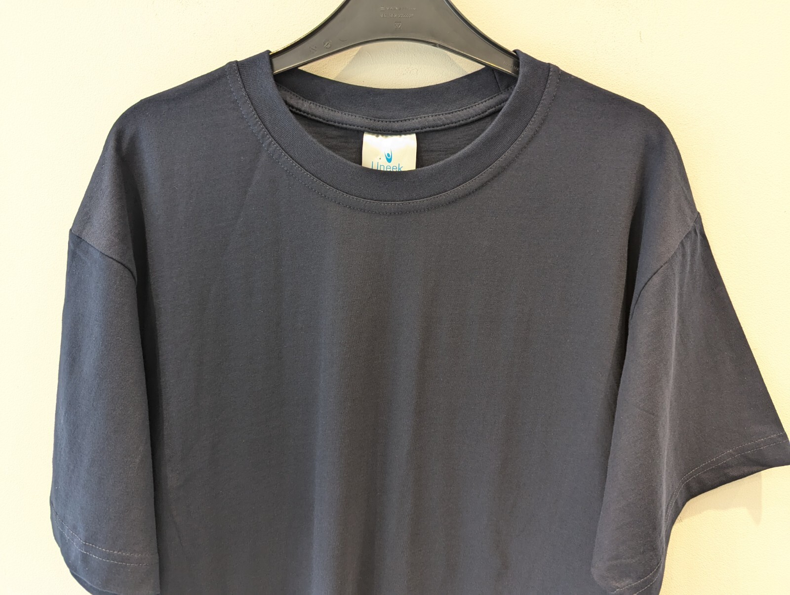 Uneek Premium Mens T-shirt Size Medium Navy Blue 100% Cotton Shirt Sleeved VGC gallery