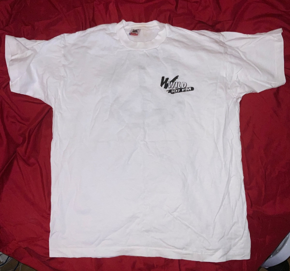 Vintage WILD 107.7 – White Size XL – Bay Area’s Radio Station STOP THE VIOLENCE