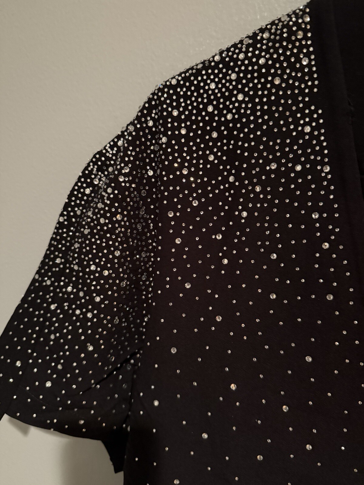 Star neck Diamond shirt black with attached diamonds size L gallery