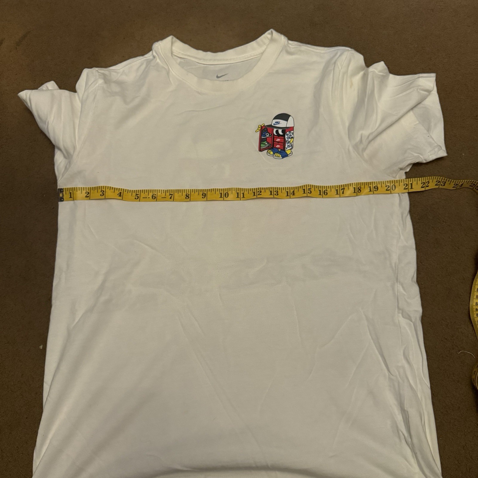 Nike The Nike Tee Men's Graphic Shoebox Cotton Knit Crew Neck T-Shirt White L gallery