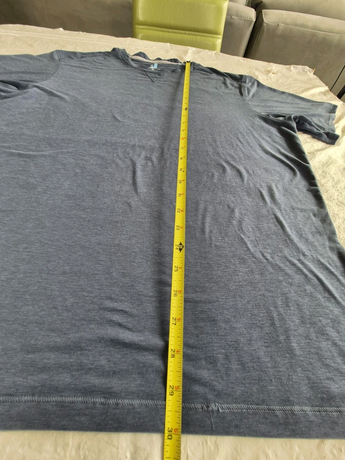 Johnnie-O Featherweight UPF 50 Short Sleeve Blue Tshirt Size XL gallery