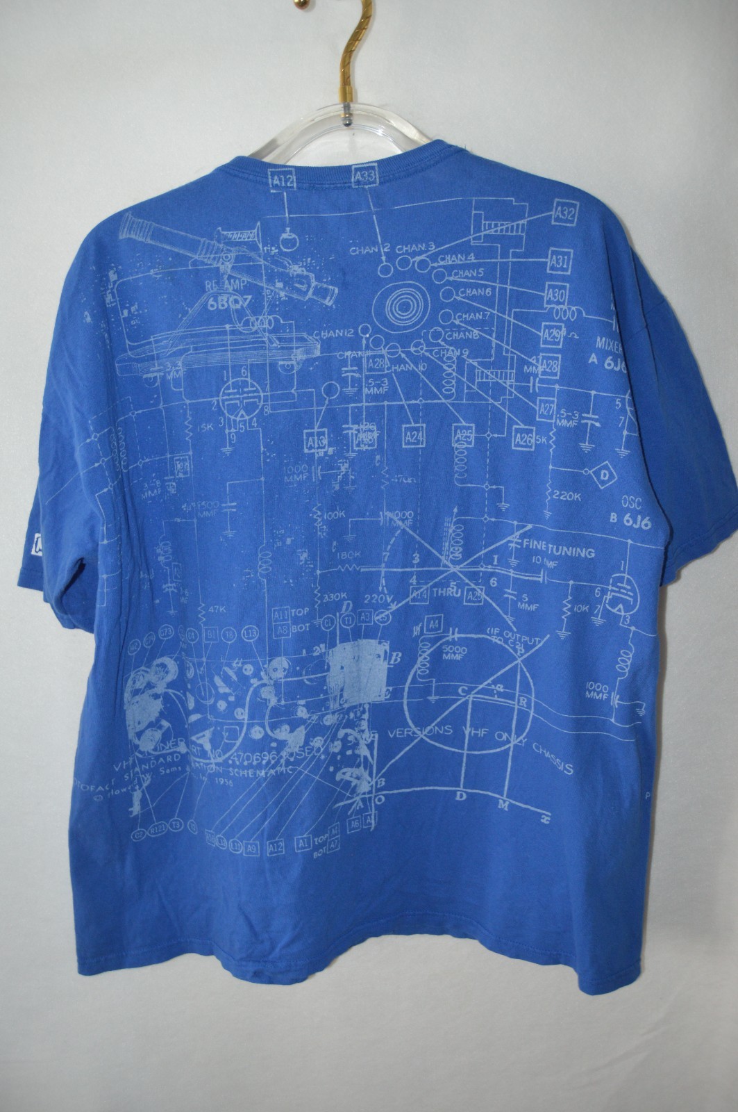 Mythbusters T-Shirt Men's Sz L All Over Print Discovery Channel 2011 Tee gallery