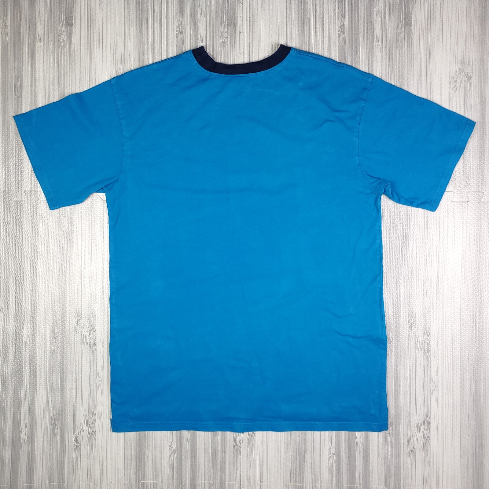 Looney Tunes Atomic Taz Bowl T-Shirt Large Blue Short Sleeve Cartoon Vtg Y2K gallery