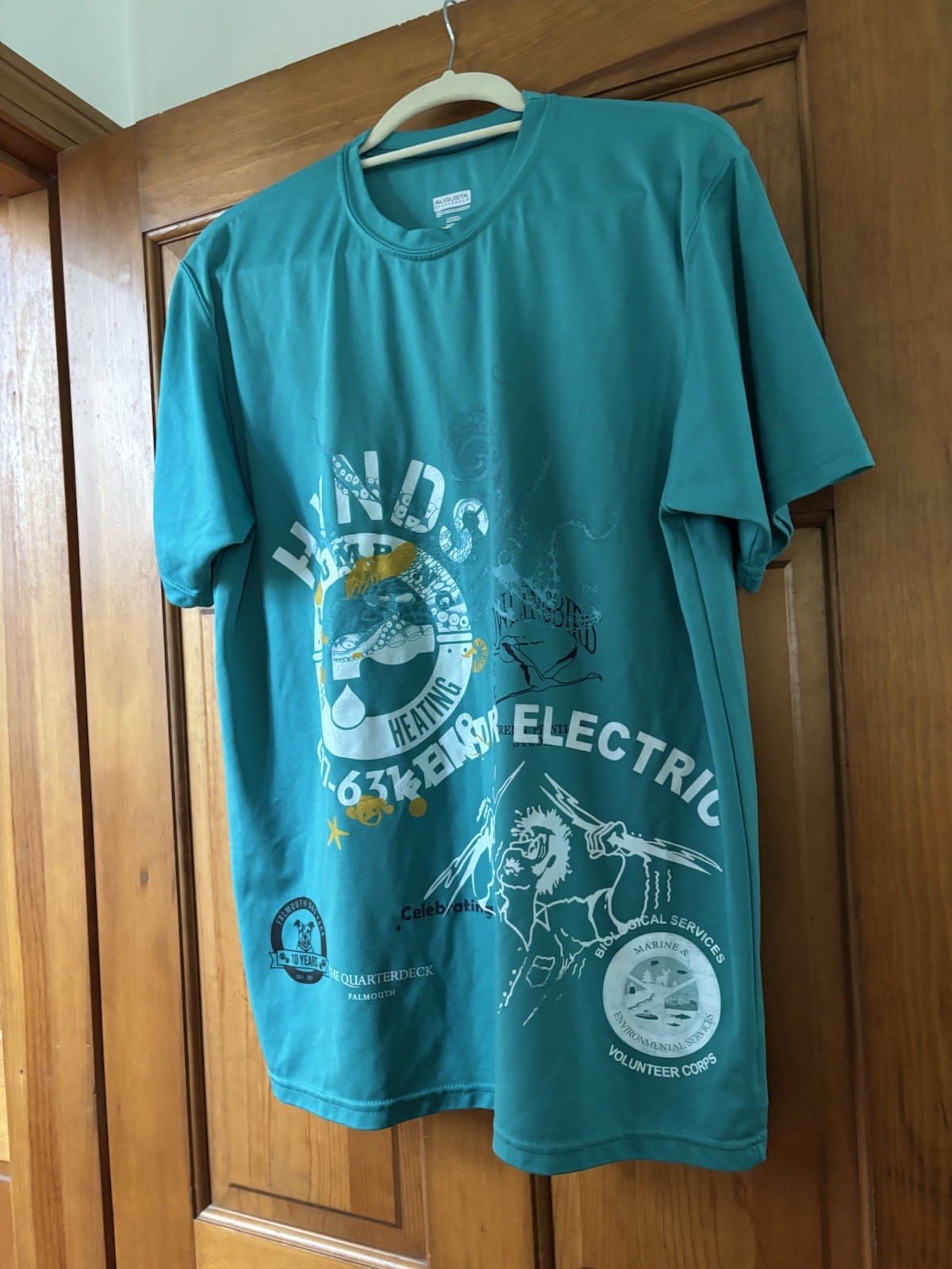 HYNDS Blue Mermaid Falmouth Cape Cod Sunblock Pullover Shirt Men’s Size XL gallery