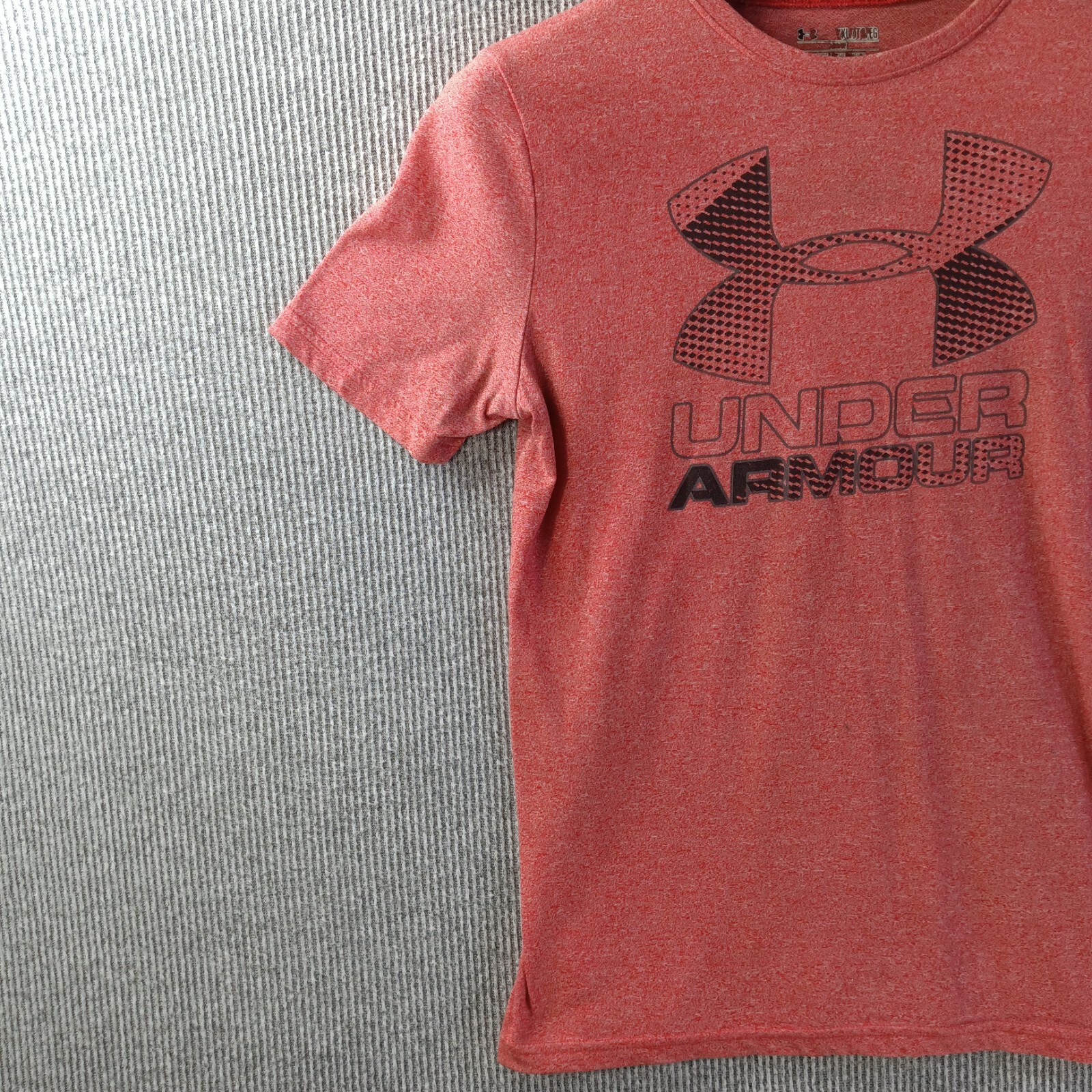 Under Armour Shirt Men L-XL Heather Red Frontside Logo Spell Out Heat Gear gallery