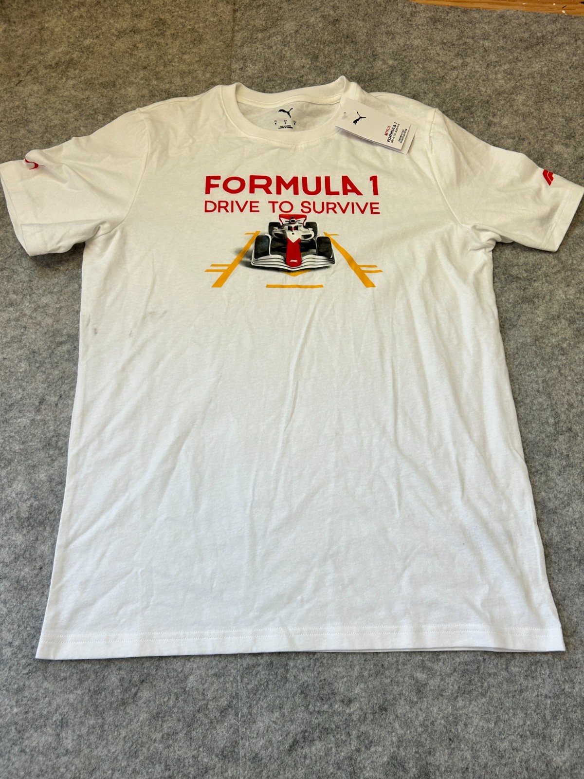 NWT PUMA Formula One F1 “Drive to Survive” Short Sleeve T-Shirt Sz M – SEE PHOTO
