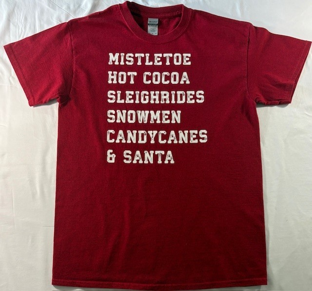 Gildan Men's M Red Christmas T-Shirt Mistletoe Hot Cocoa Sleighrides Snowmen gallery
