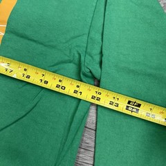 Undefeated Long Sleeve Tee Size Large Mens Green Half Court