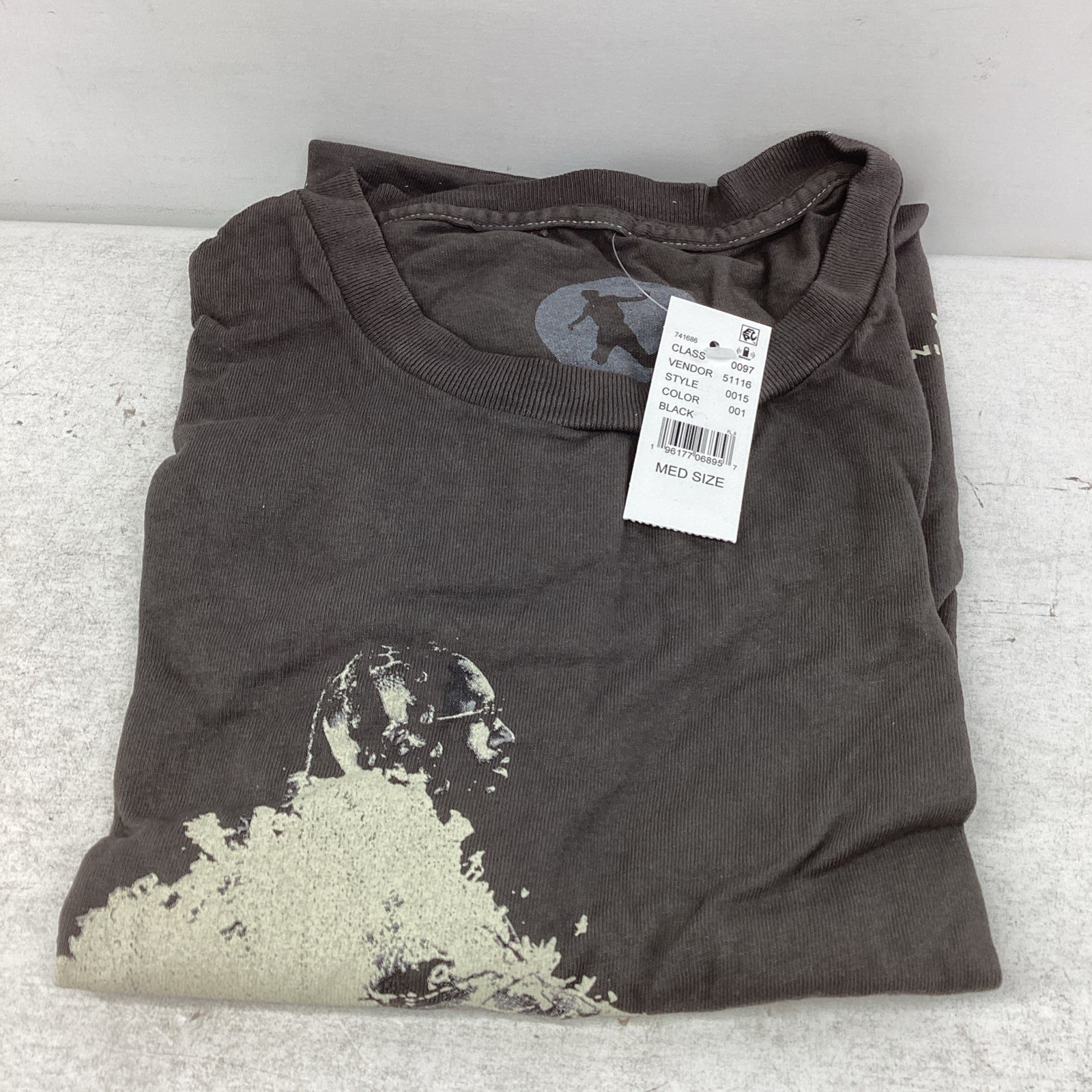 Metro Boomin Heroes & Villains 2022 Tour T-Shirt Gray Adult Medium gallery