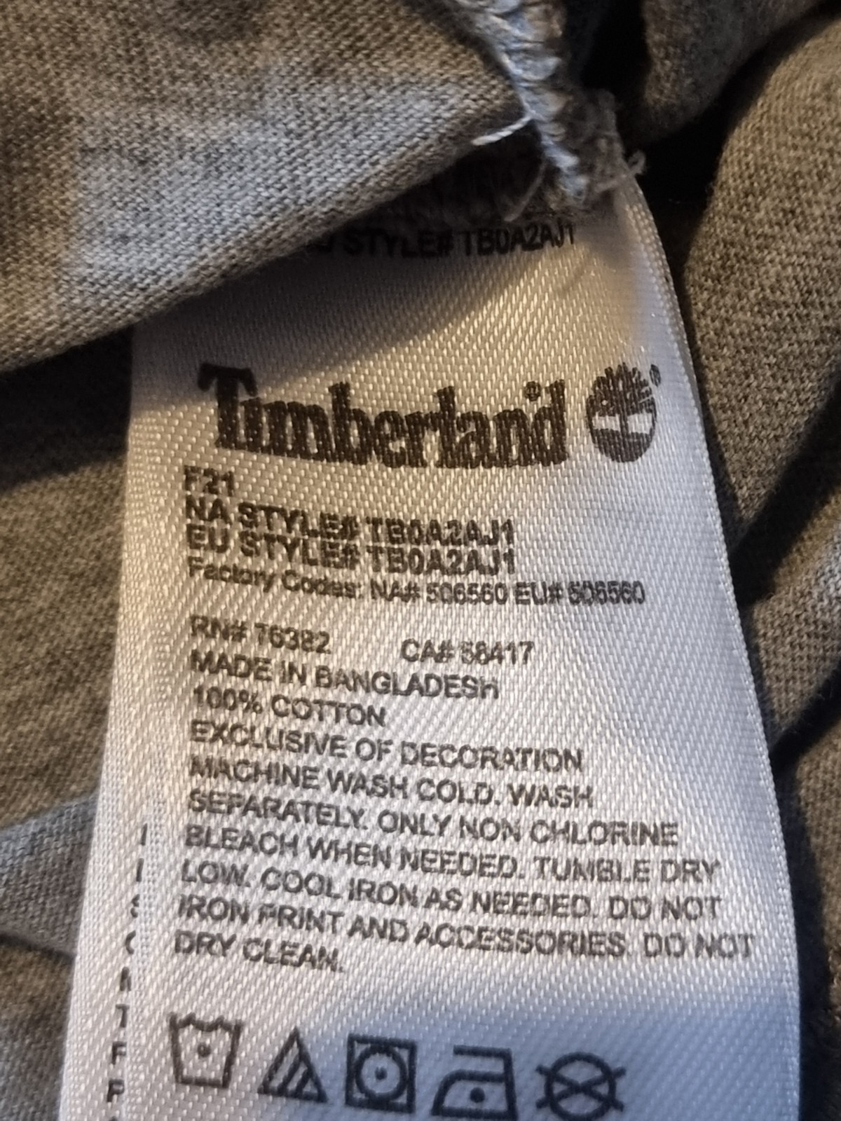 Timberland T-Shirt Mens XL Grey Short Sleeve Graphic Tee TB0A2AJ1 24 Inch P2P gallery