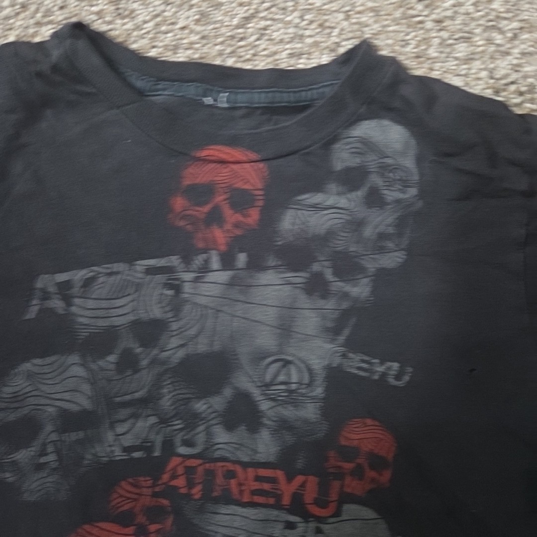 VTG The Core Mens Atreyu Graphic Band T Shirt Size S Grunge Skulls Rock Music gallery