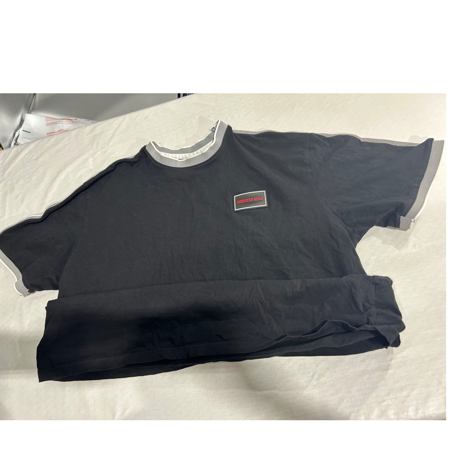 Kenneth Cole Mens 2X Black T-Shirt Rubber Logo Patch Contrast Trim Short Sleeve gallery