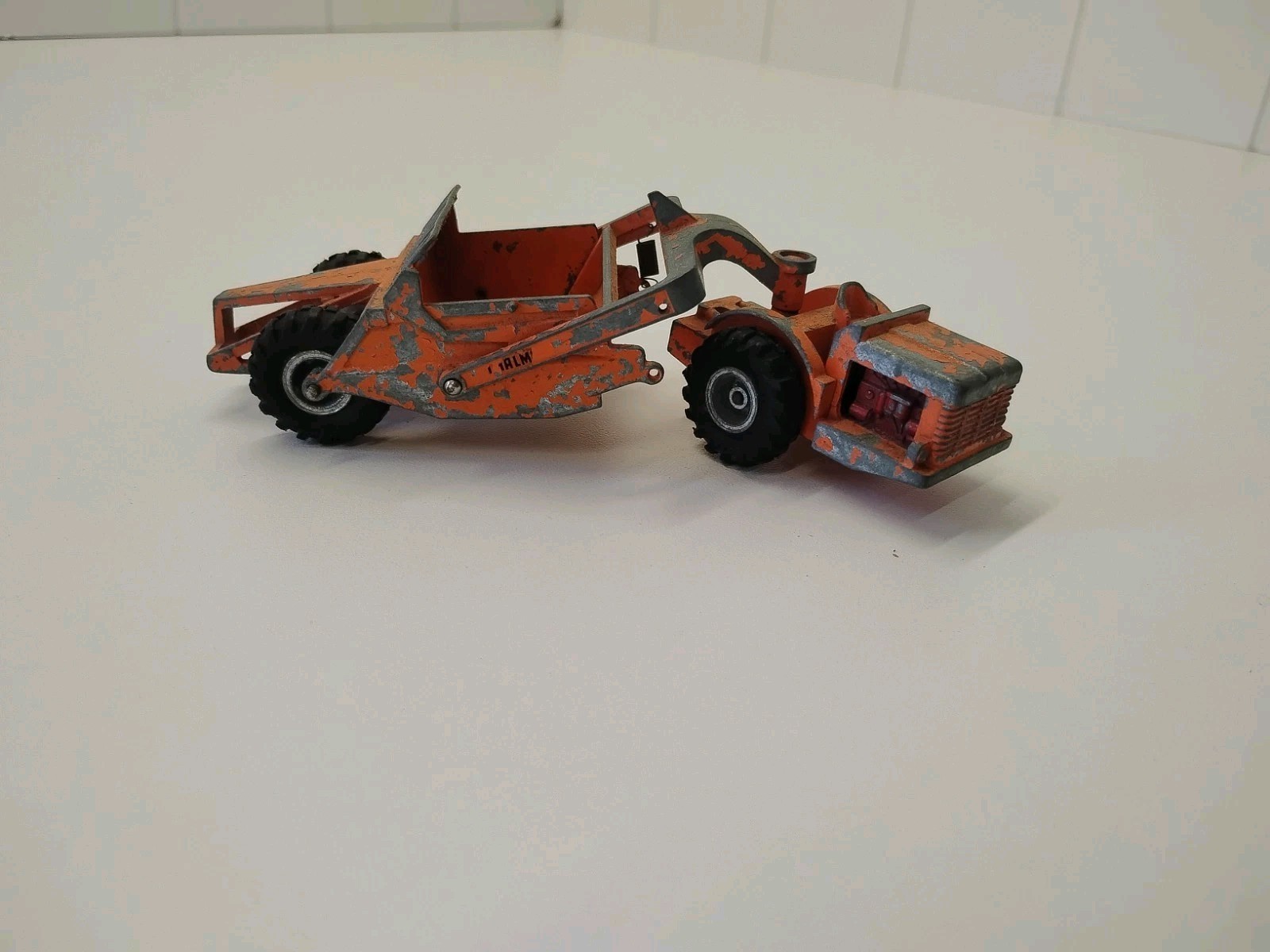 Matchbox Lesney King Size K-6 Allis-Chalmers Earth Scraper 1960’s.  (Used)