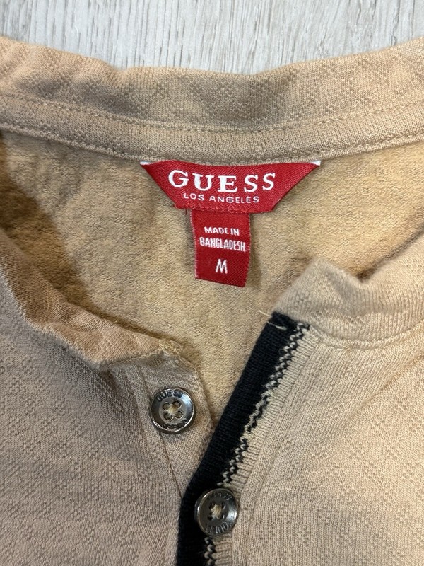 Guess Button Tee Shirt Mens Size M Beige Short Sleeve Casual Classic gallery