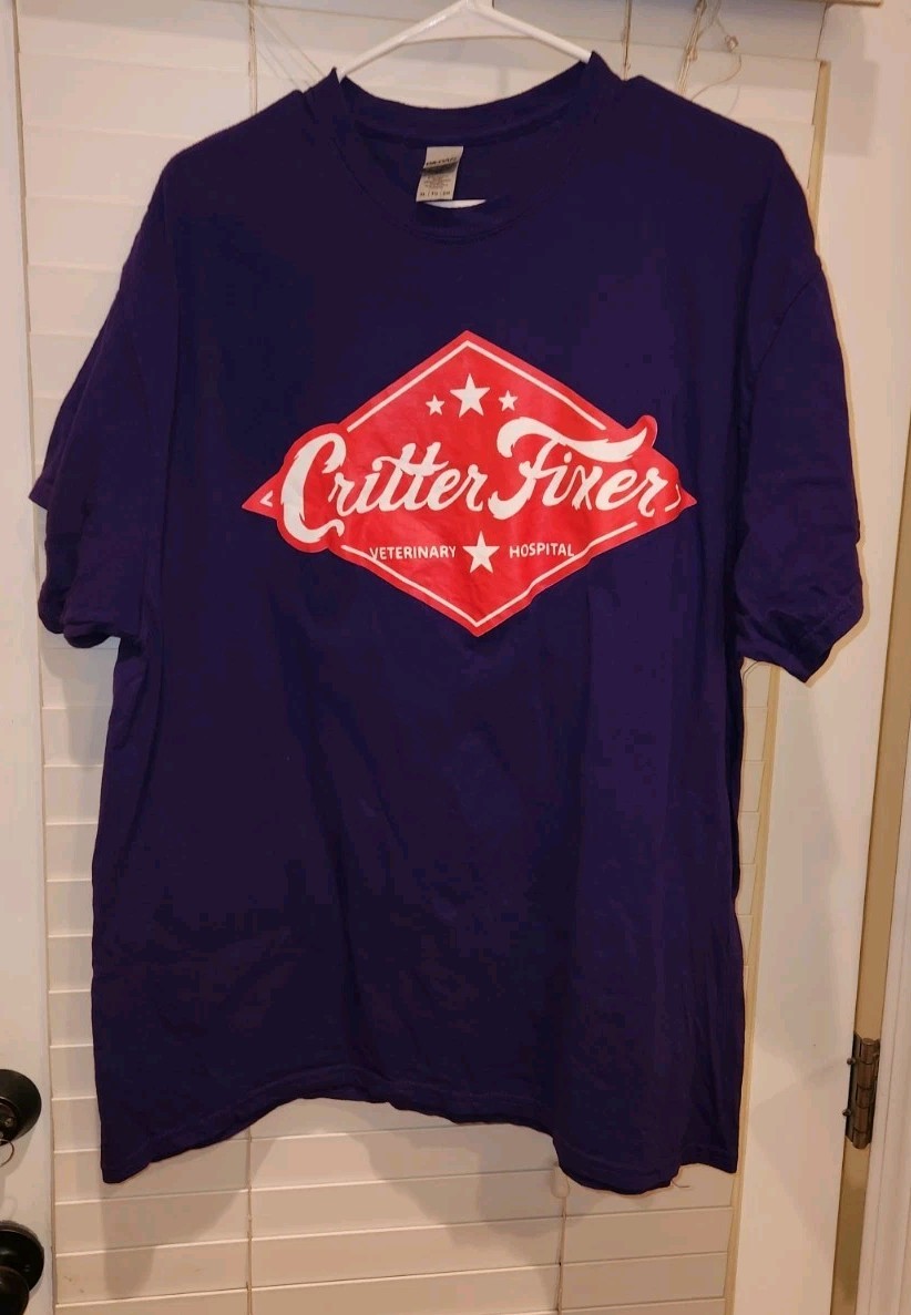 Critter Fixer Veterinary Hospital Adult XL  purple tee shirt………………B5