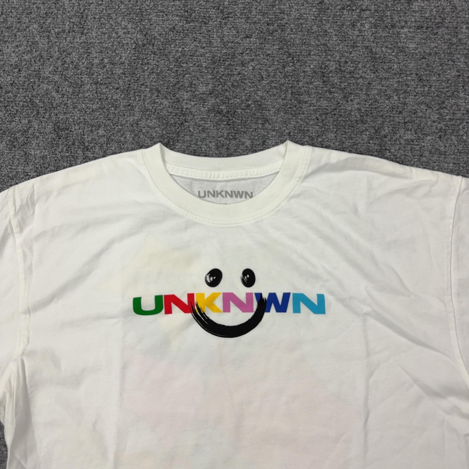 UNKNWN Shirt Mens Large White Smiley Face Fight To Get There Graphic Tee Tagless gallery