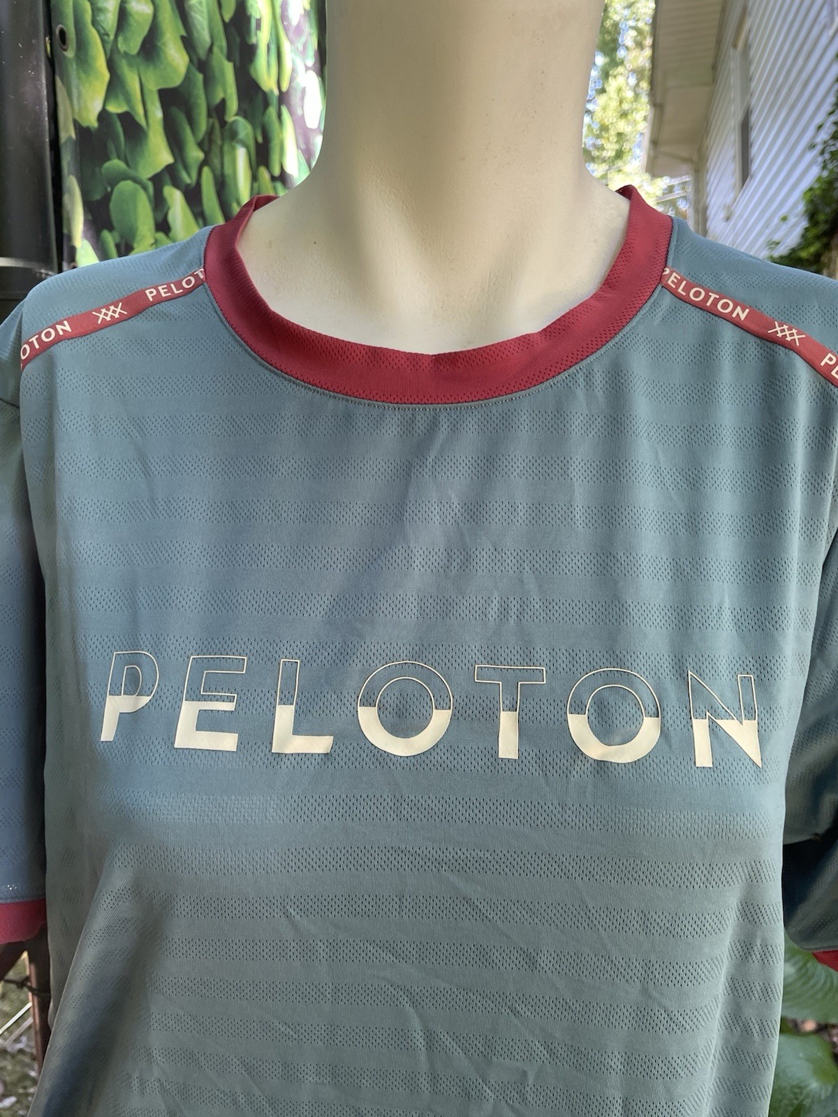 PELETON T Shirt Men's or Womens L Lightweight Blue & Red w logo Easy Care Good gallery