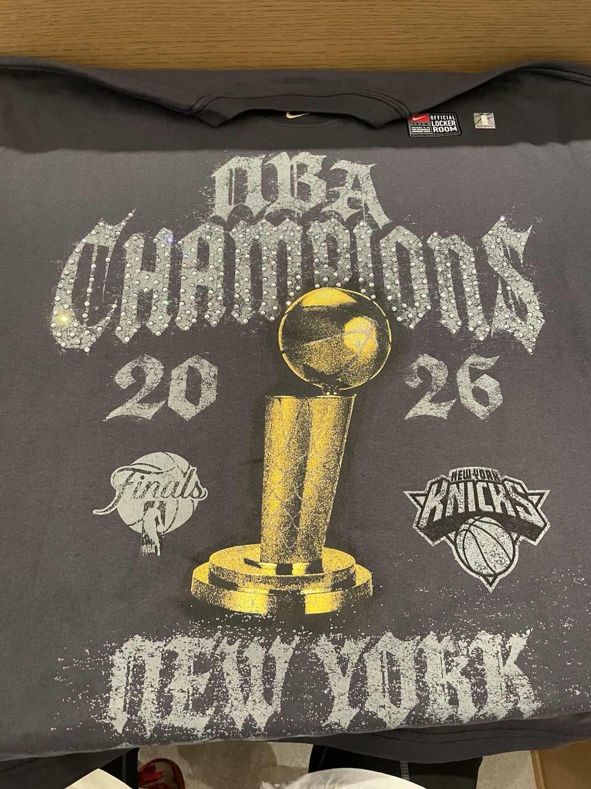 Nike NBA Champions New York Knicks 2026 Crystal Rhinestone Tshirt Black Sz XL gallery