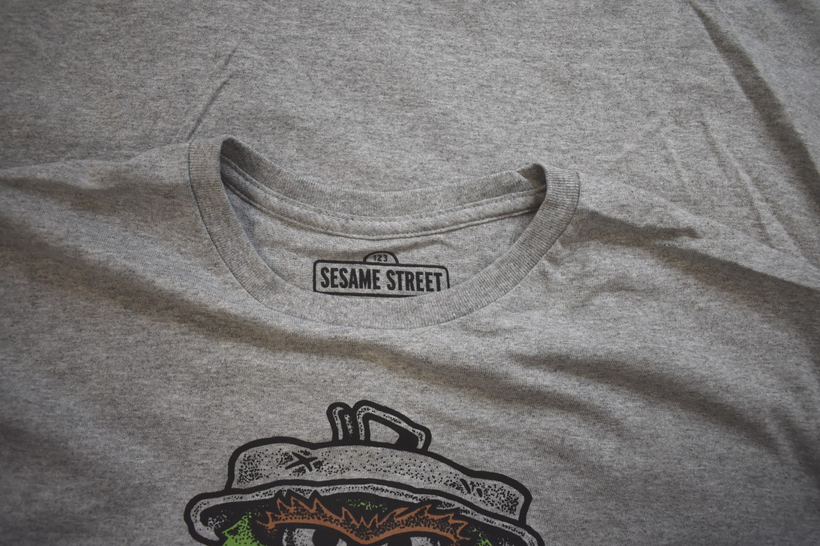 Sesame Street Oscar The Grouch Talking Trash Mens Funny Gray Shirt NWT 2XL gallery