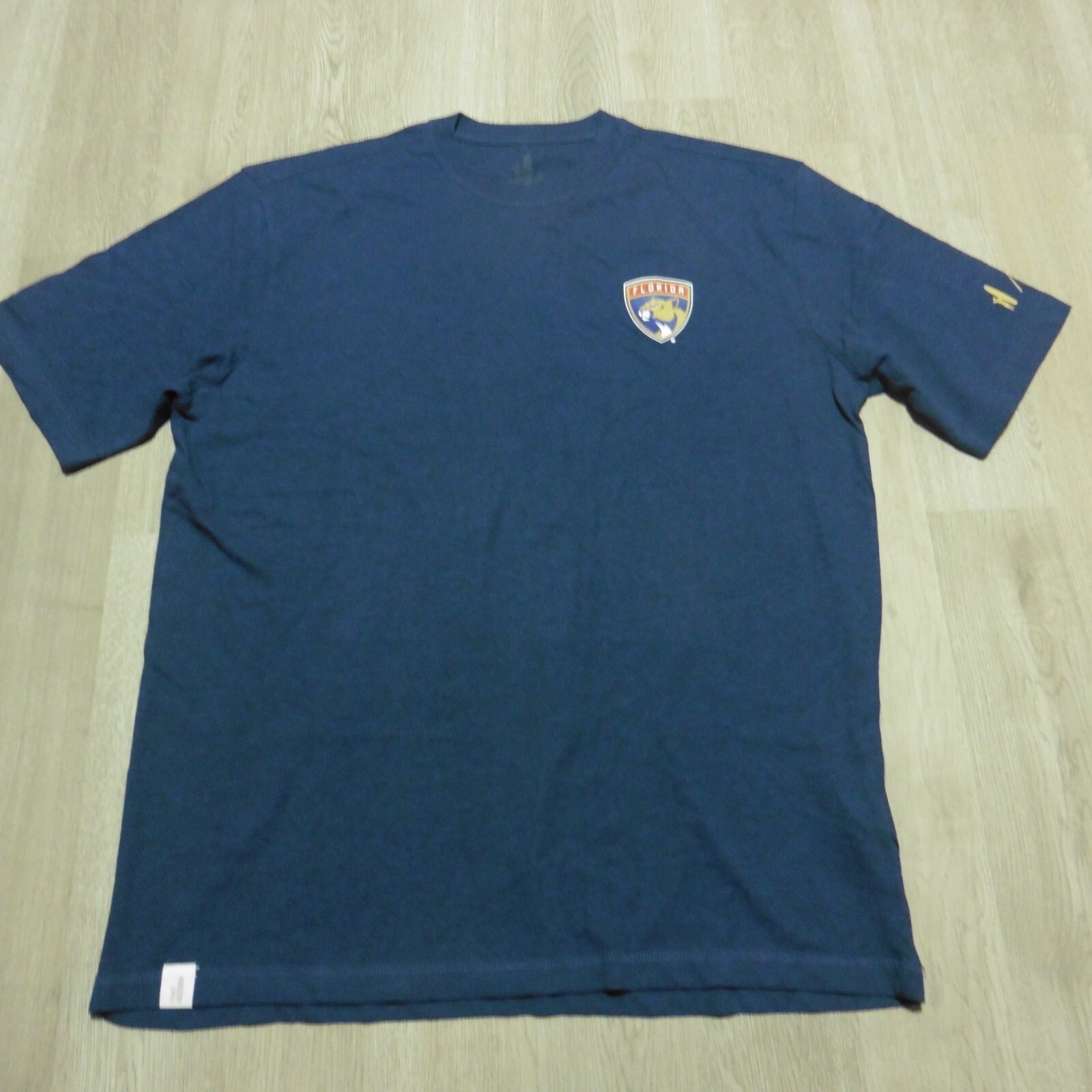 Johnnie-O Men's M Florida Panthers NHL Crew Neck T-Shirt Heather Twilight SS gallery